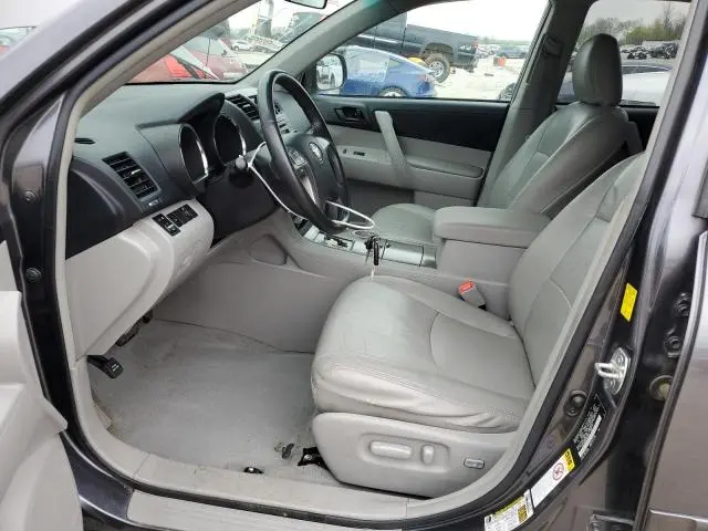 2010 TOYOTA HIGHLANDER   