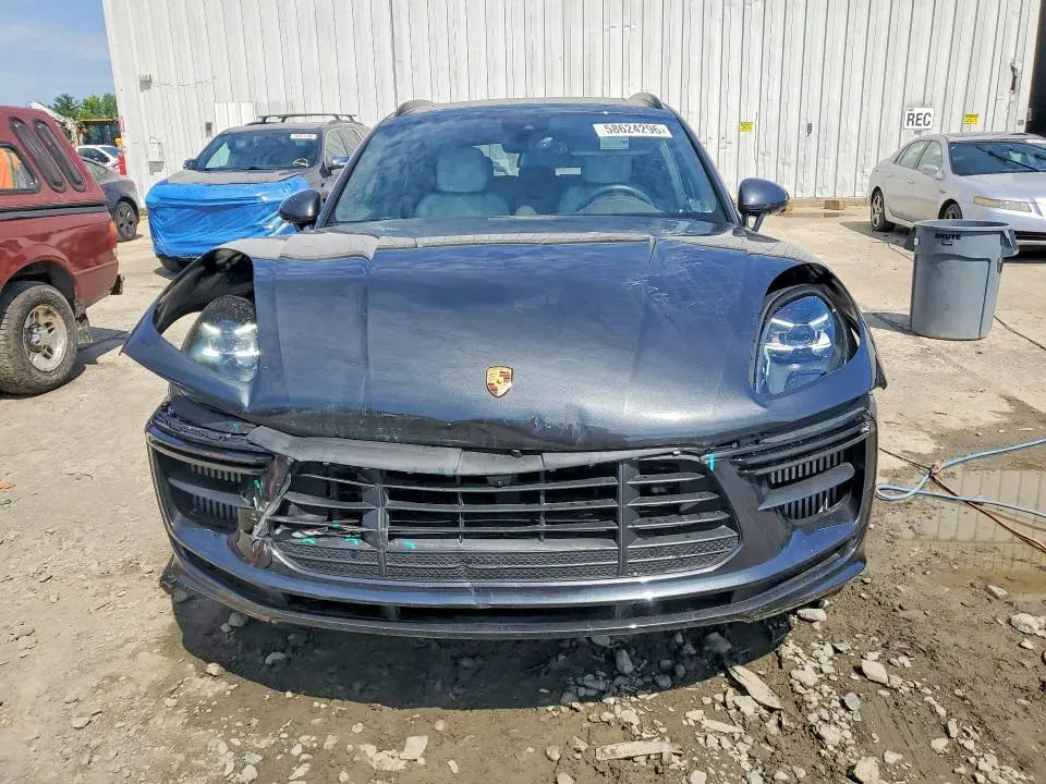 2021 PORSCHE MACAN TURBO  