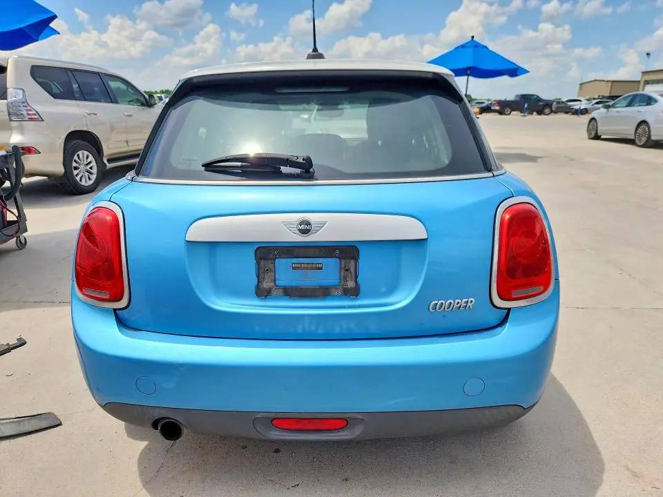 2015 MINI COOPER   