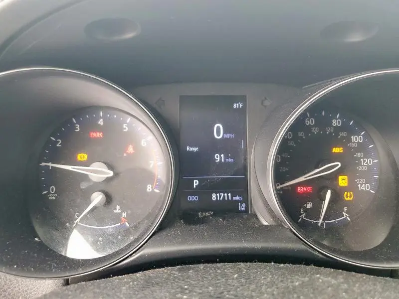 2019 TOYOTA C-HR XLE  