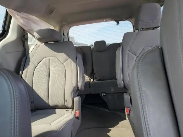 2017 CHRYSLER PACIFICA LX  