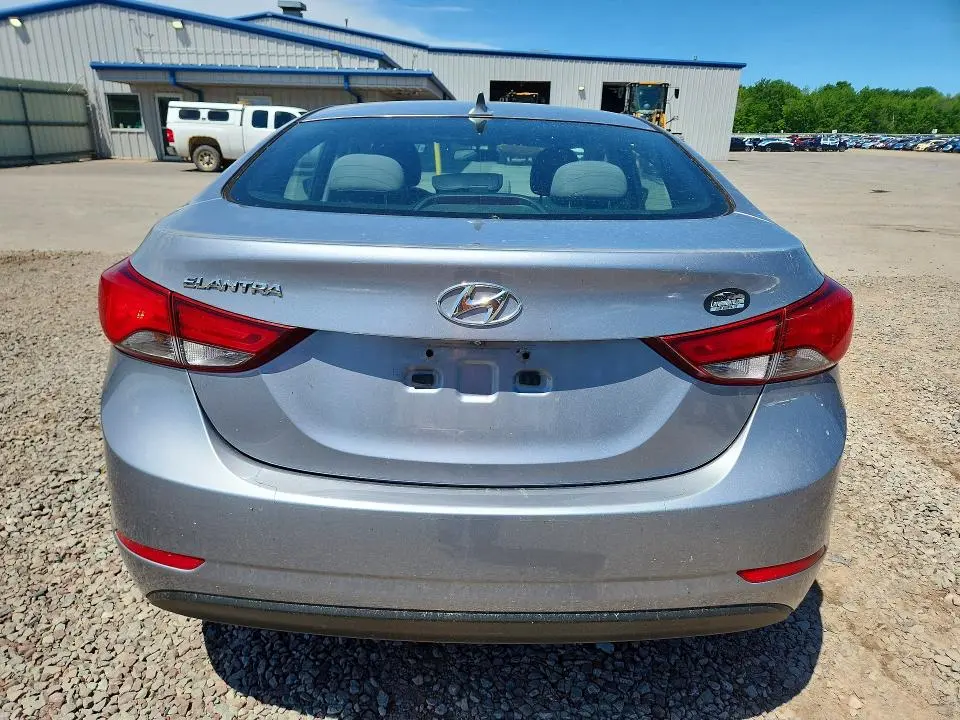 2015 HYUNDAI ELANTRA SE  