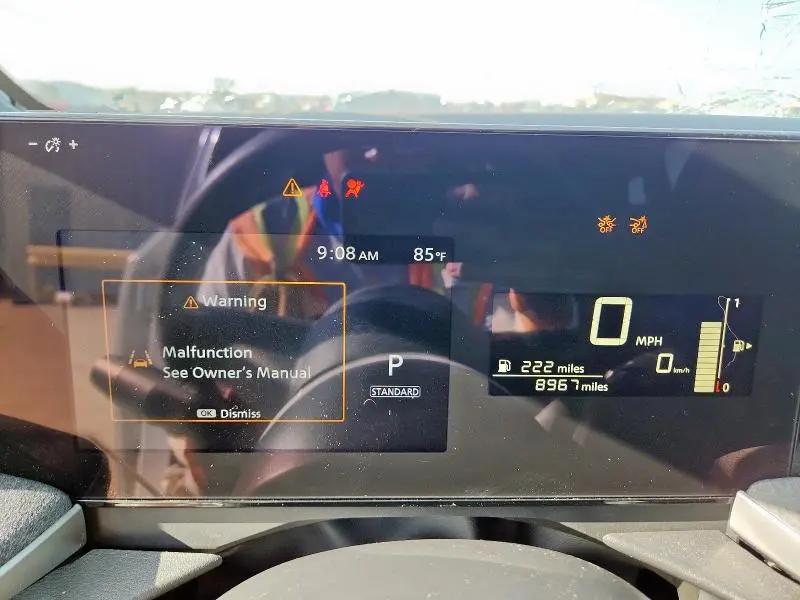 2025 NISSAN KICKS SV  