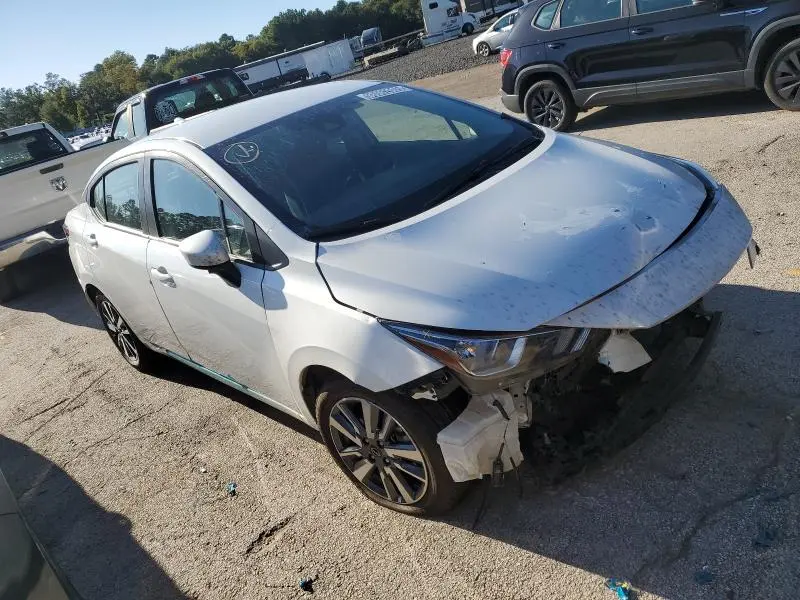 2024 NISSAN VERSA SV  