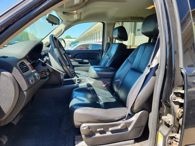 2011 CHEVROLET SUBURBAN K1500 LT  