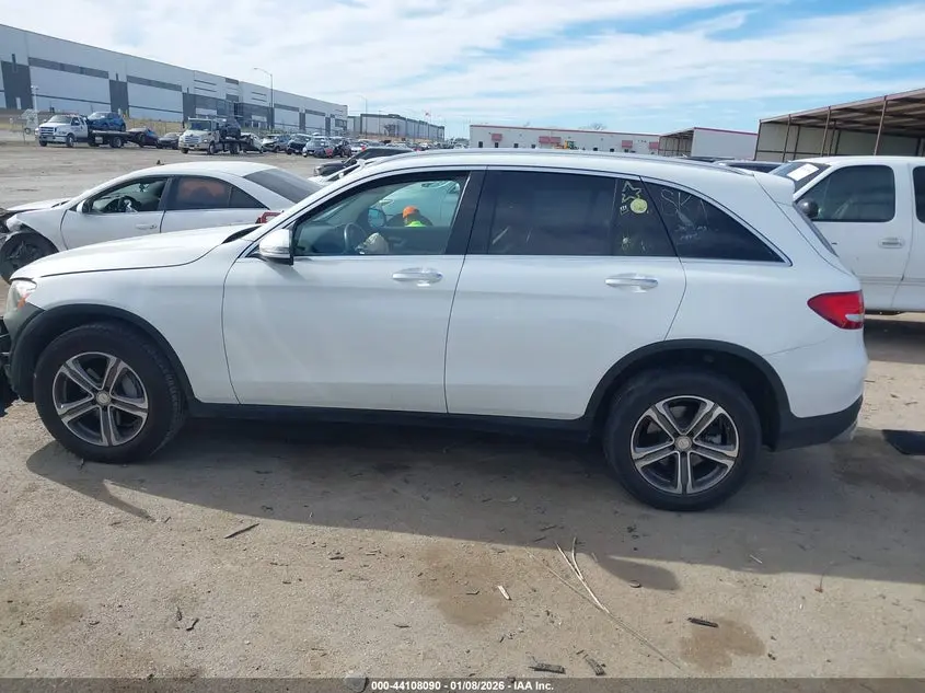 2016 MERCEDES-BENZ GLC 300  