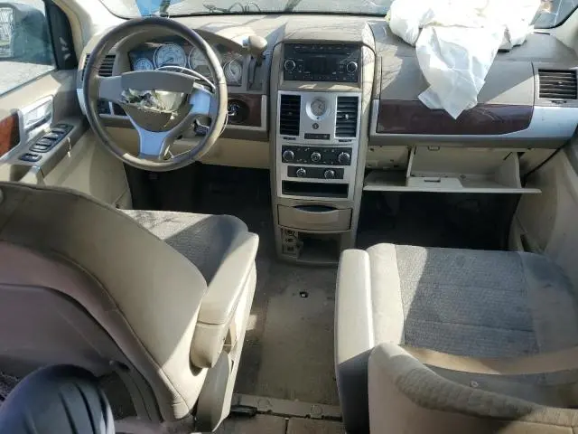 2010 CHRYSLER TOWN & COUNTRY TOURING  