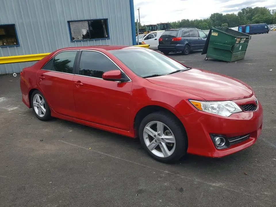 2014 TOYOTA CAMRY SE  
