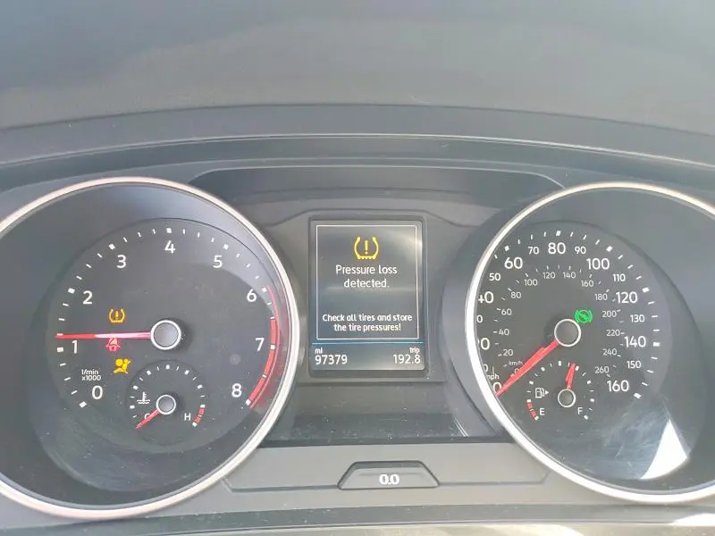 2018 VOLKSWAGEN TIGUAN SE  
