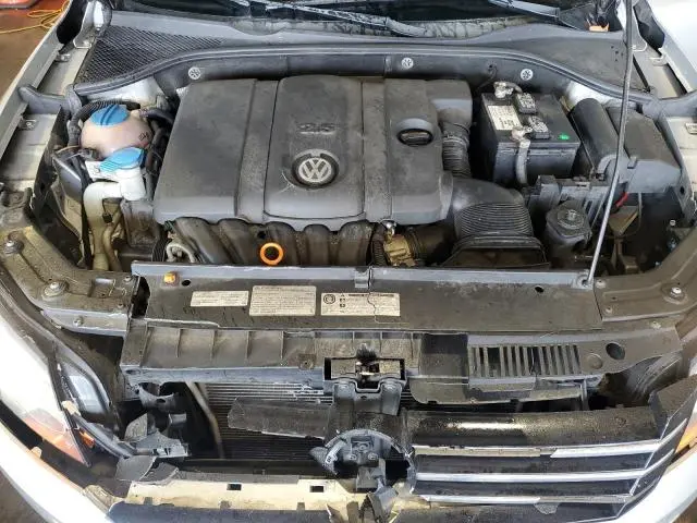 2012 VOLKSWAGEN PASSAT SE  