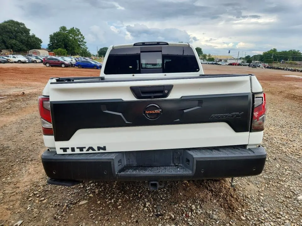 2020 NISSAN TITAN PRO-4X  