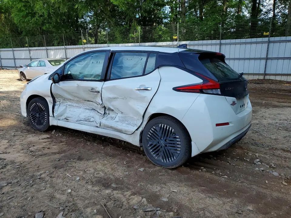 2023 NISSAN LEAF SV PLUS  