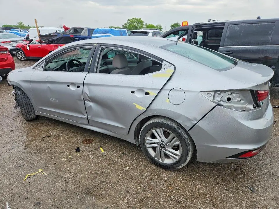 2020 HYUNDAI ELANTRA SEL  