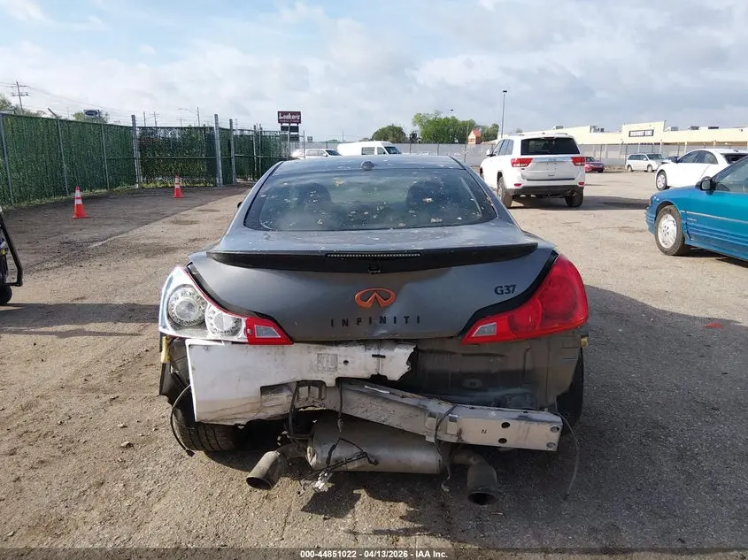 2011 INFINITI G37 JOURNEY