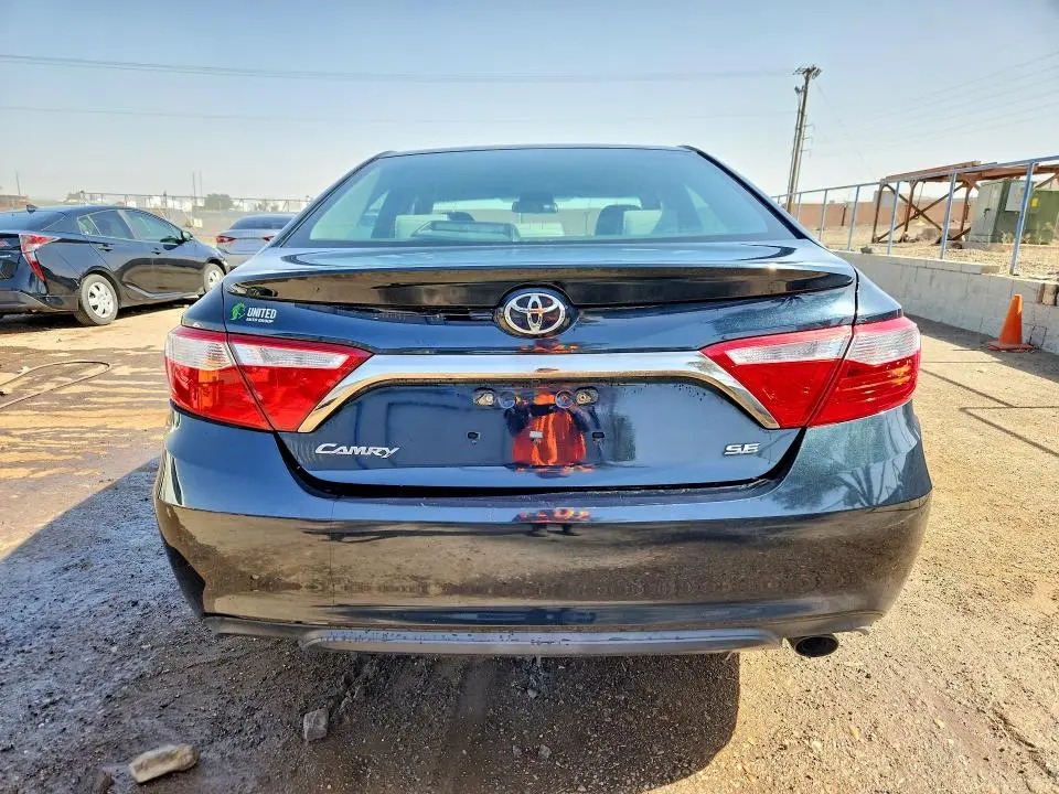 2017 TOYOTA CAMRY SE  