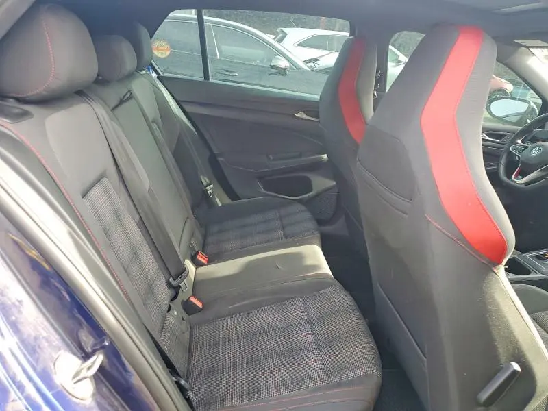 2022 VOLKSWAGEN GTI SE  