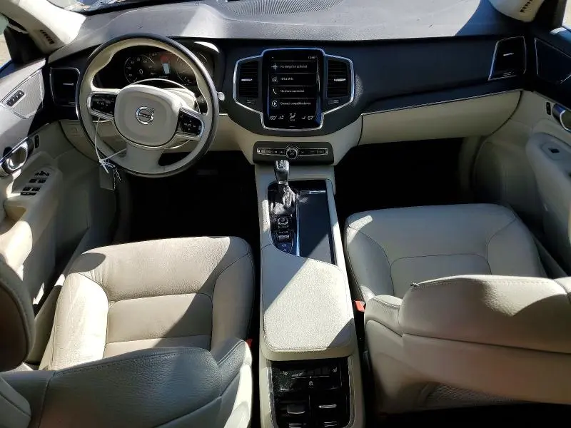 2020 VOLVO XC90 T5 MOMENTUM  