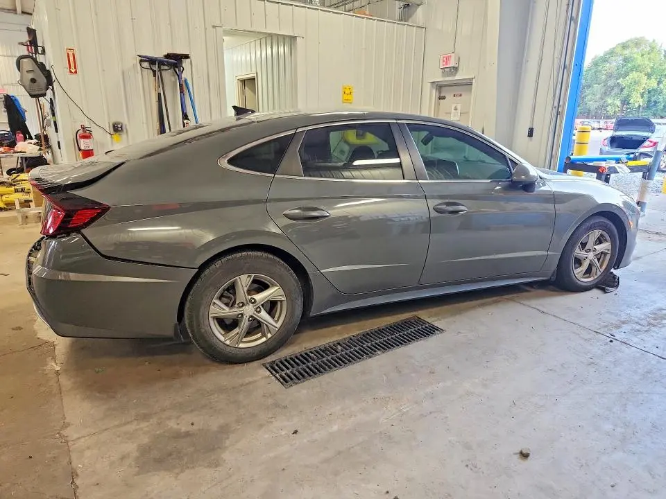 2020 HYUNDAI SONATA SE  