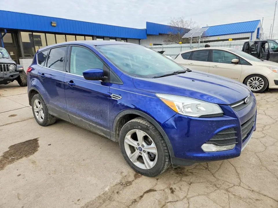 2015 FORD ESCAPE SE  