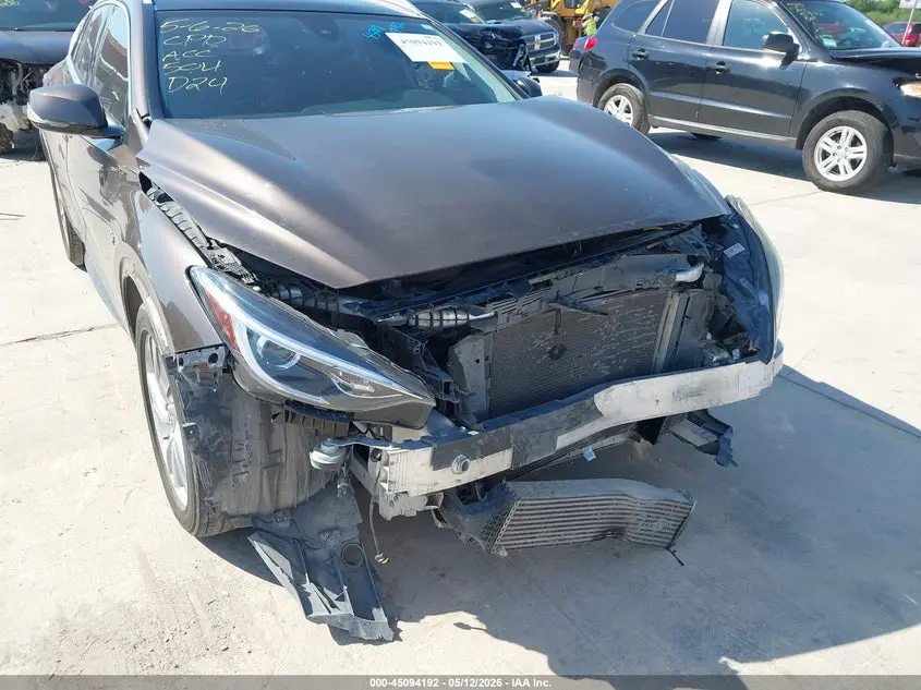 2018 INFINITI QX30 PREMIUM