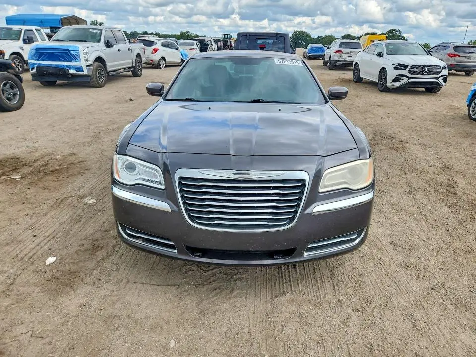 2013 CHRYSLER 300   