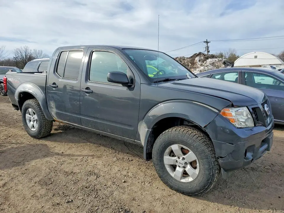 2012 NISSAN FRONTIER S  