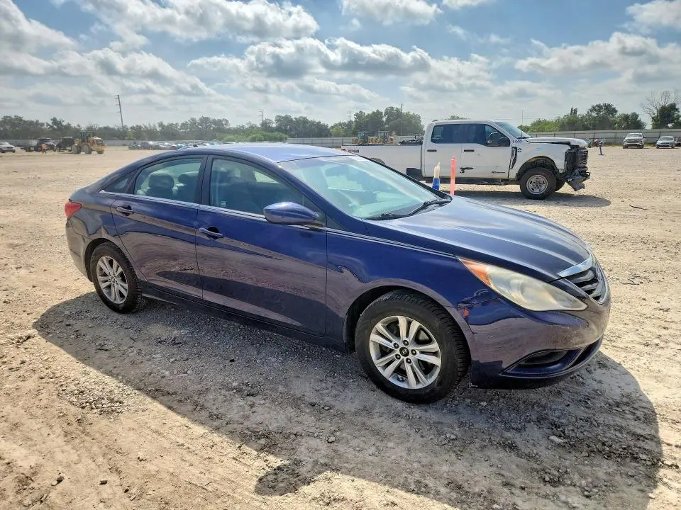 2011 HYUNDAI SONATA GLS  