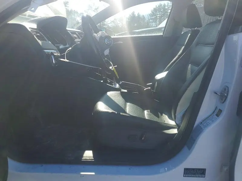 2017 VOLKSWAGEN JETTA SEL  