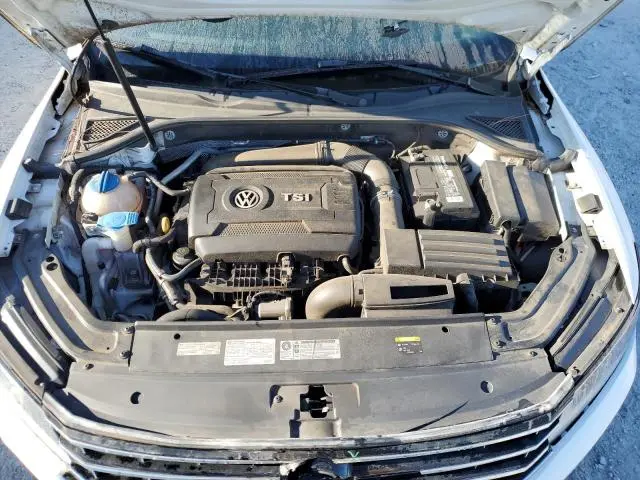 2016 VOLKSWAGEN PASSAT SE