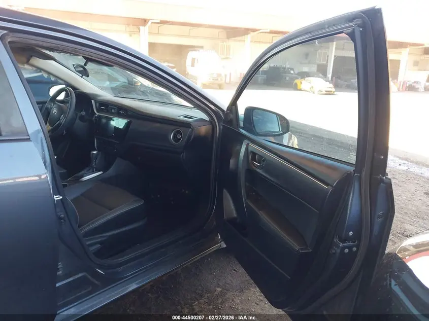 2018 TOYOTA COROLLA XLE