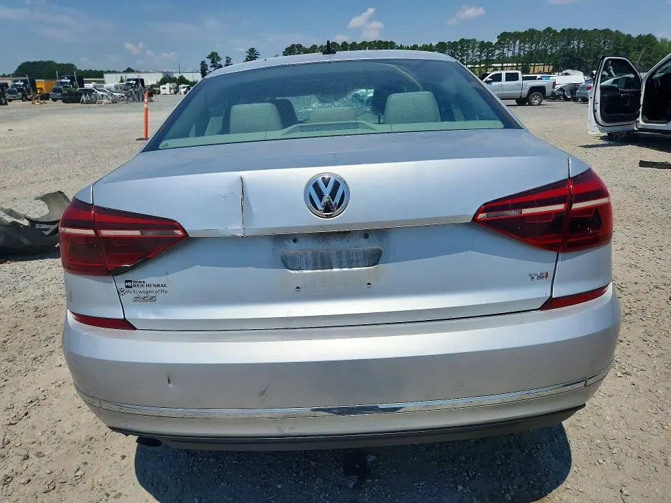 2019 VOLKSWAGEN PASSAT WOLFSBURG  