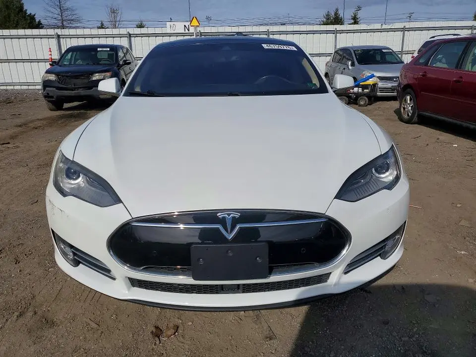 2015 TESLA MODEL S   