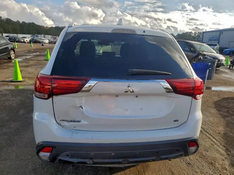 2020 MITSUBISHI OUTLANDER SE  