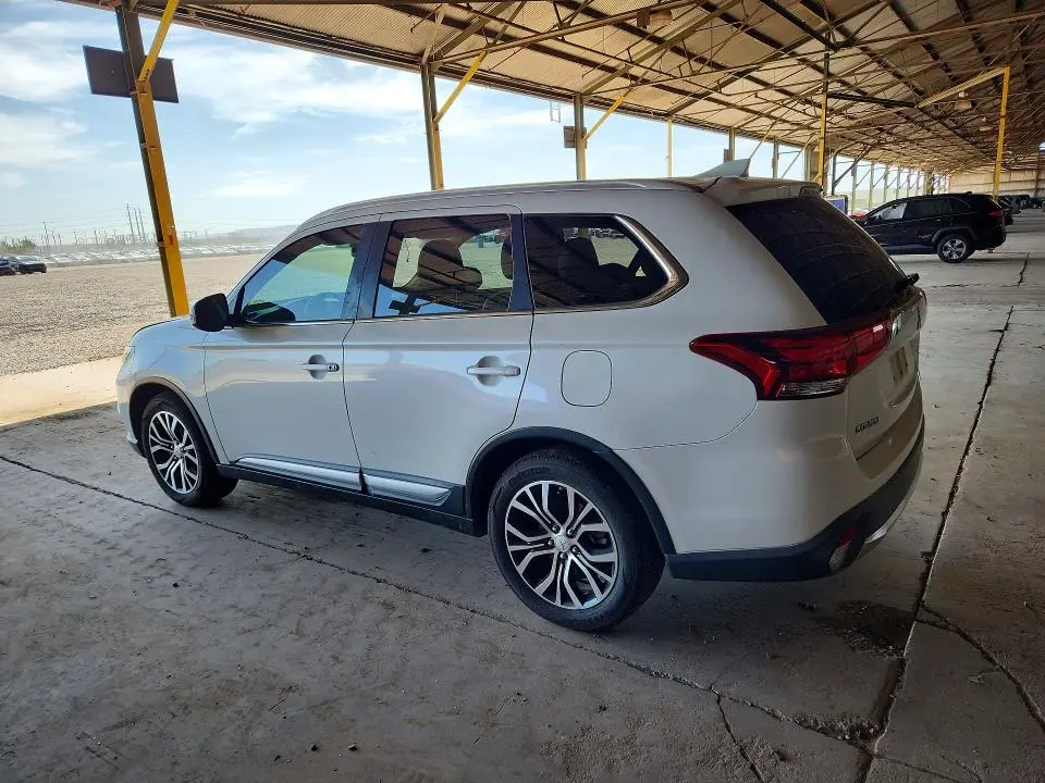2017 MITSUBISHI OUTLANDER SE  