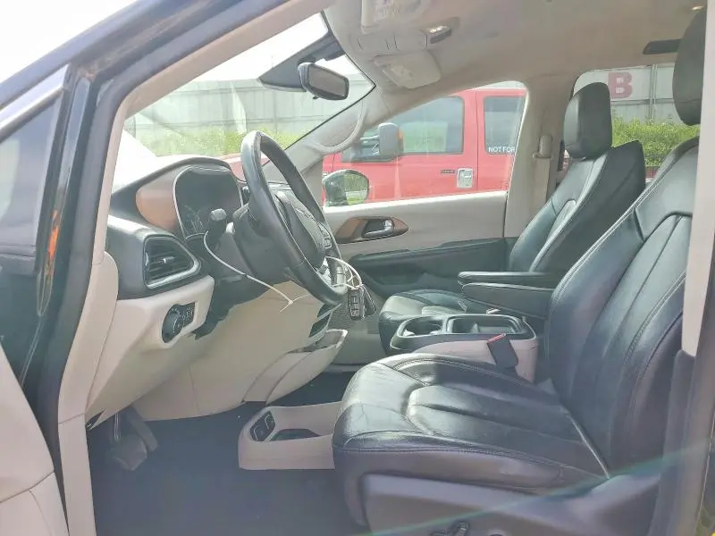 2017 CHRYSLER PACIFICA TOURING L  