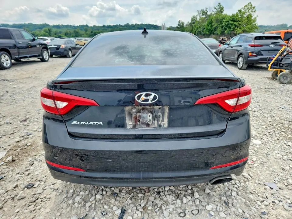 2017 HYUNDAI SONATA SE  