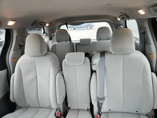 2011 TOYOTA SIENNA LE  
