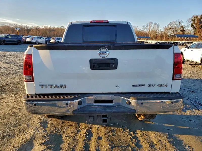 2014 NISSAN TITAN S  