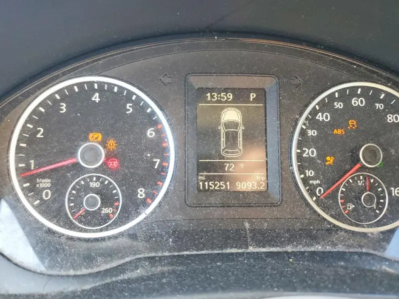 2013 VOLKSWAGEN TIGUAN S  