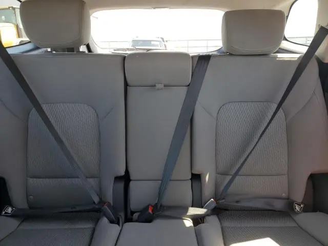 2017 HYUNDAI SANTA FE SE  
