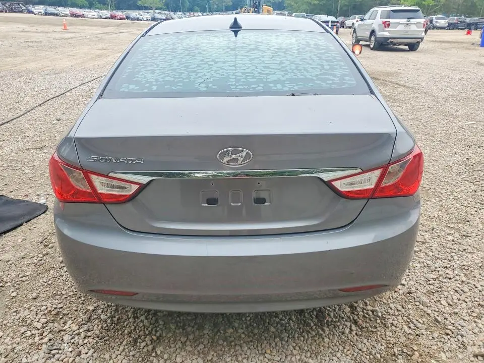 2012 HYUNDAI SONATA GLS  
