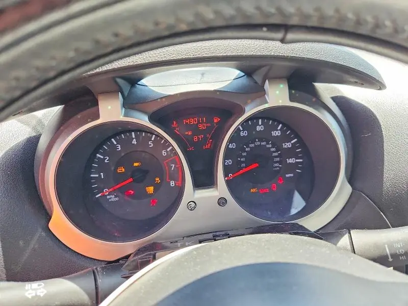 2011 NISSAN JUKE S  