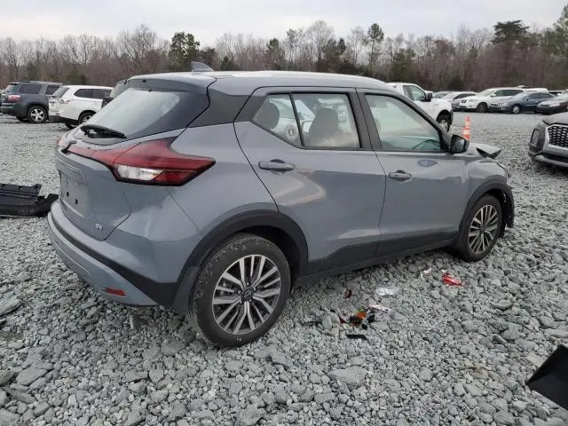 2024 NISSAN KICKS SV  