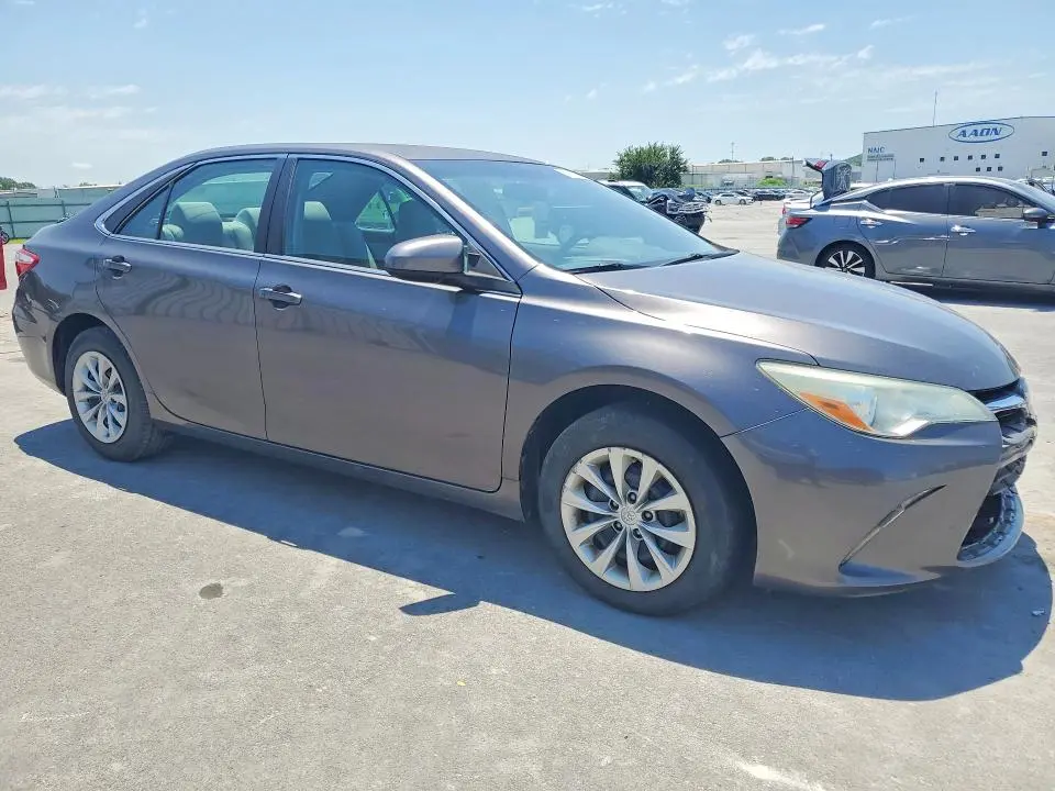2016 TOYOTA CAMRY LE  