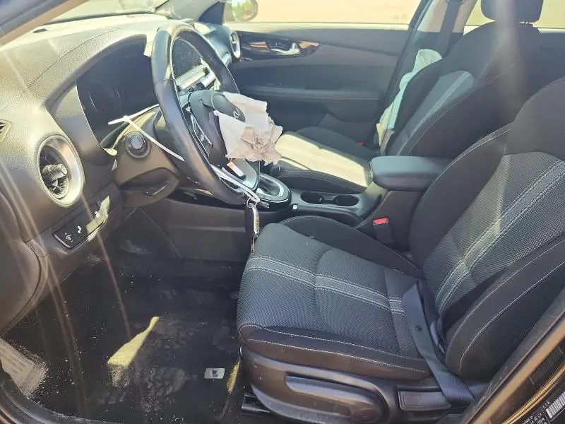2023 KIA FORTE EX  