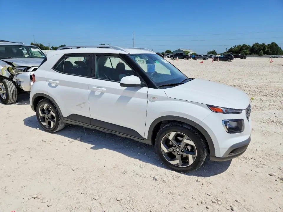 2022 HYUNDAI VENUE SEL  