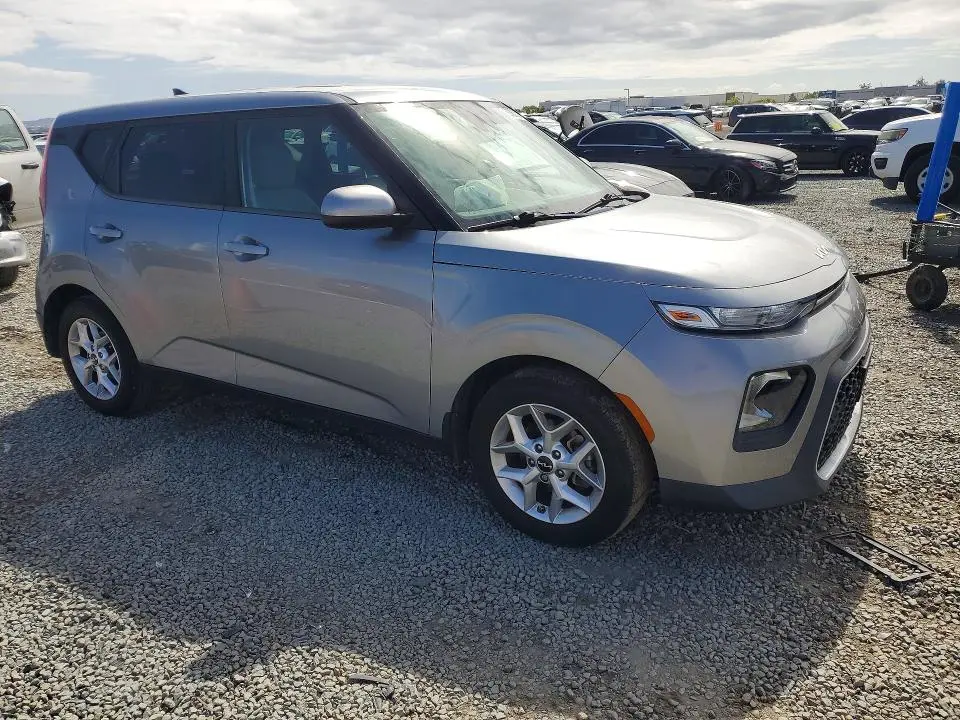 2022 KIA SOUL LX  
