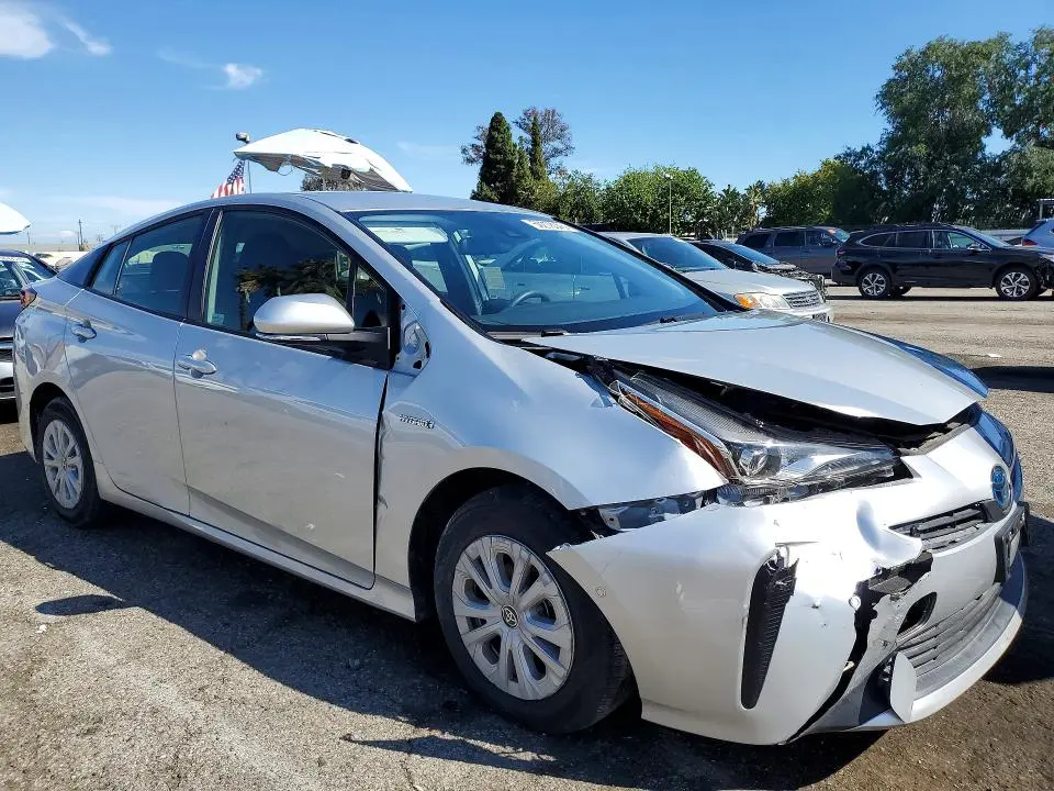 2022 TOYOTA PRIUS LE  
