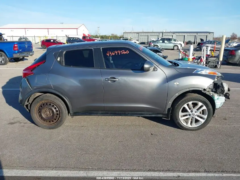 2011 NISSAN JUKE SV