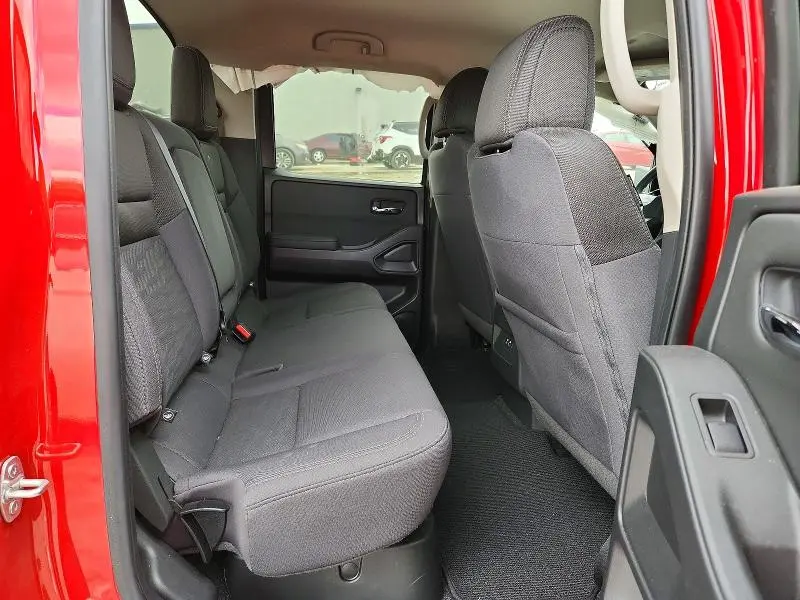 2024 NISSAN FRONTIER S  